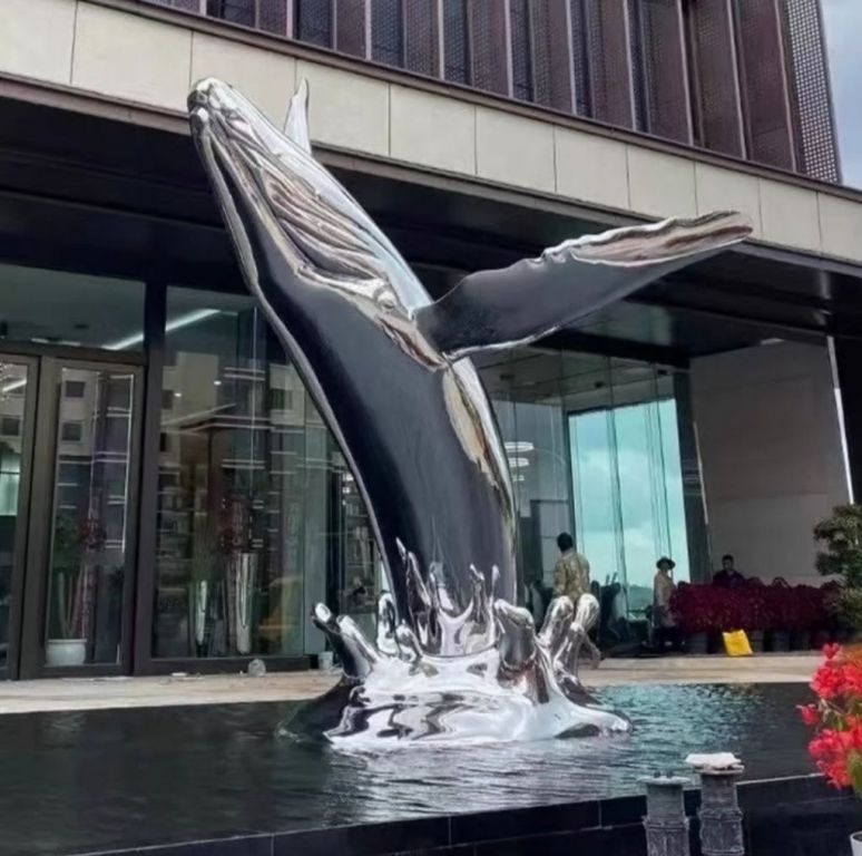 不锈钢雕塑定制大型月亮圆环浪花鹿镂空球鱼校园广场户外景观摆件 (3)